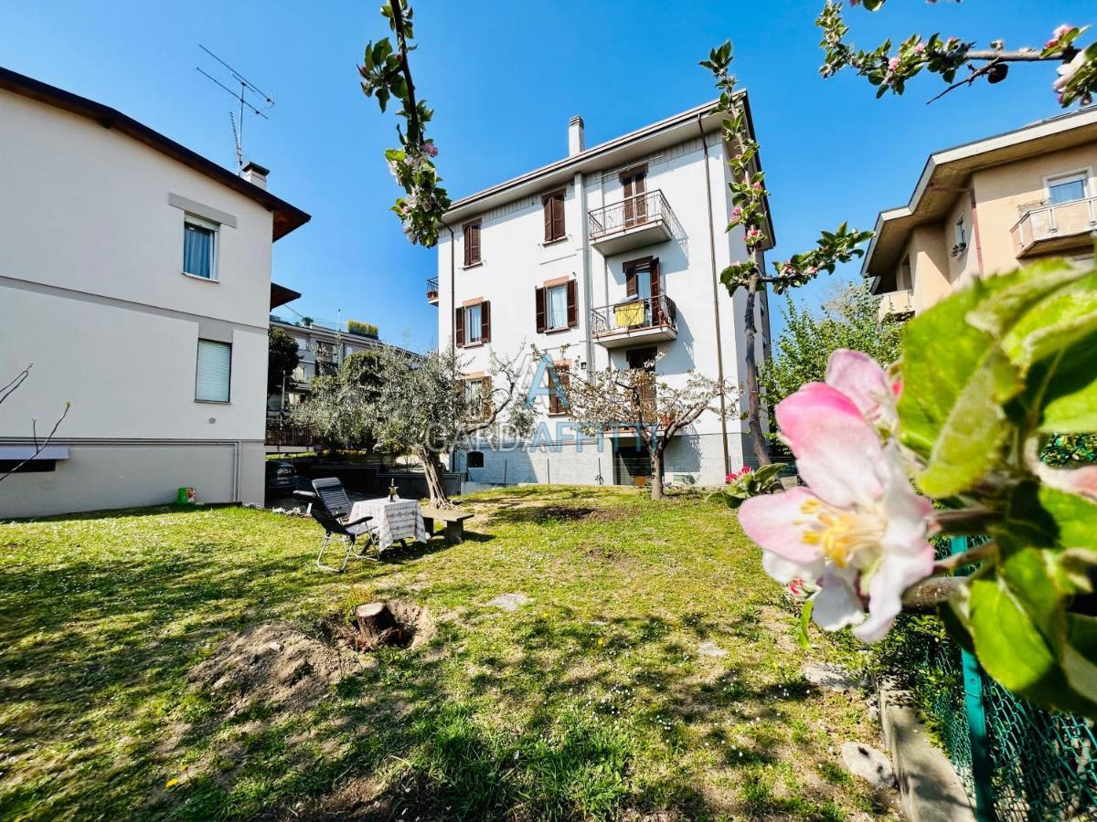 Ares Apartment - Vicino Al Lago Di Garda E Alla Stazione Treno Desenzano del Garda Exterior photo
