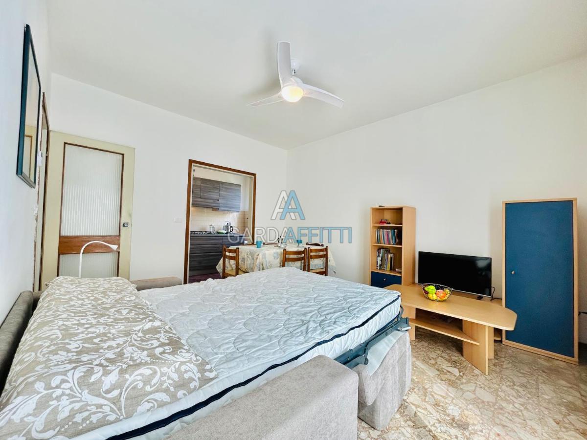 Ares Apartment - Vicino Al Lago Di Garda E Alla Stazione Treno Desenzano del Garda Exterior photo